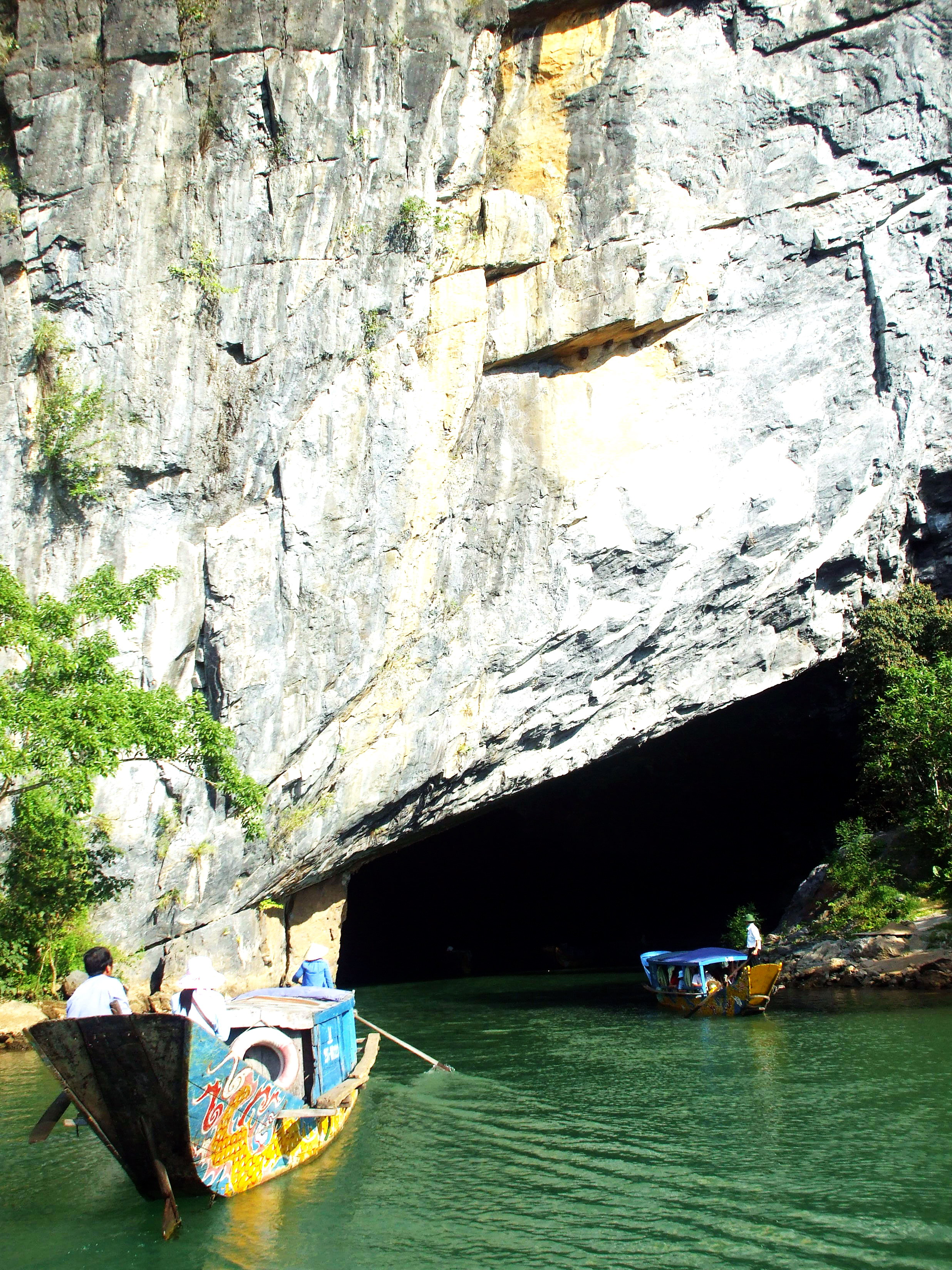 Unveiling the Secrets of Phong Nha Caves A Reddit Perspective